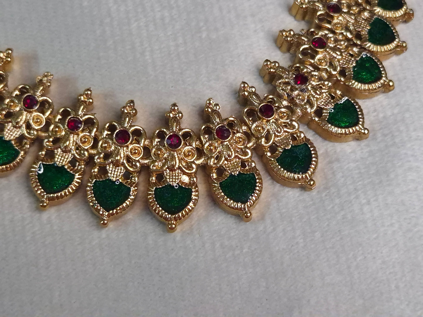 Premium Emerald Temple Necklace Set — Antique Gold with Earrings